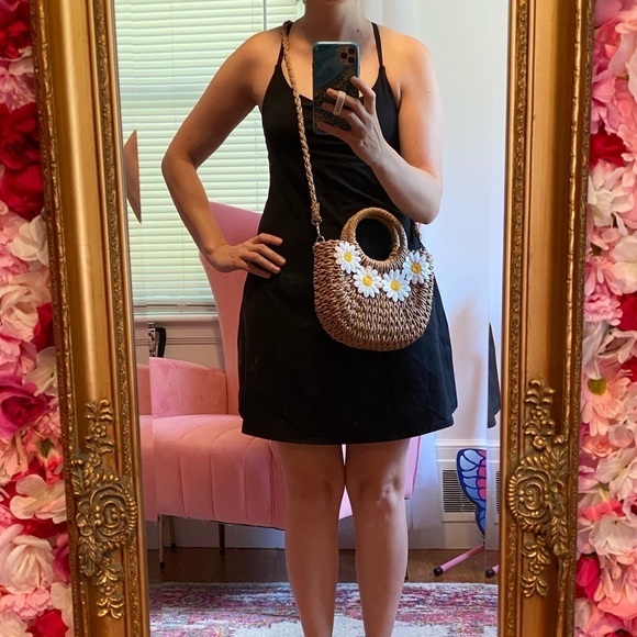 Daisy Embellished Raffia Straw Convertible Crossbody Bag - Picture 14 of 14